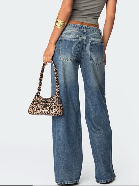 Edikted Denim - Edikted Vyxen Vintage Washed Low Rise Jeans